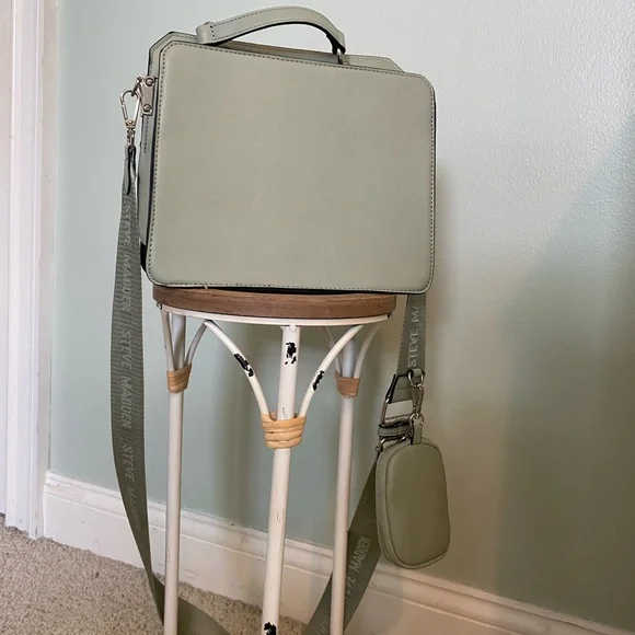light green steve madden bevelyn convertible crossbody bag - Picture 6 of 6